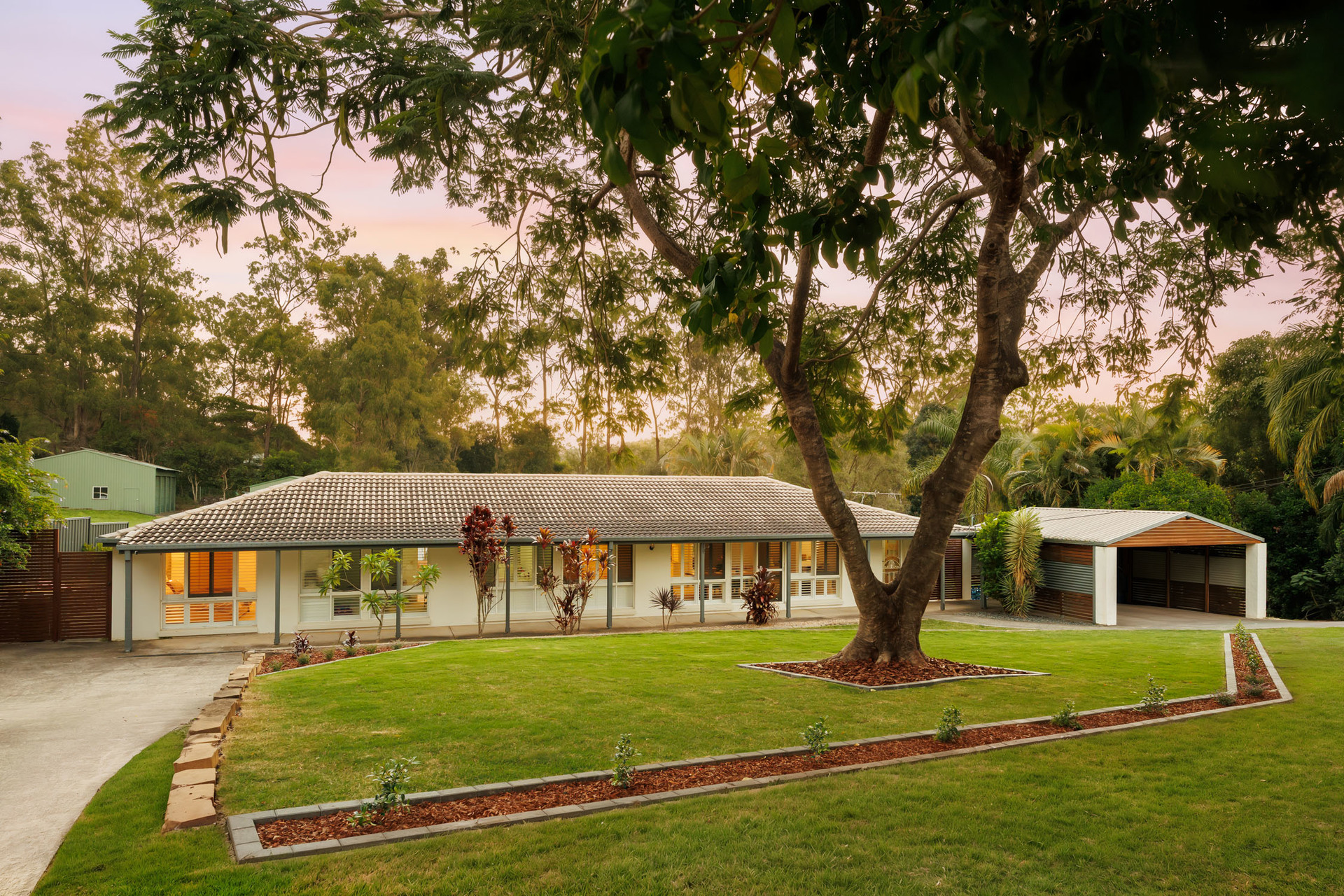 This property is not currently for sale or rent on https://brisbanerealestate.com.au