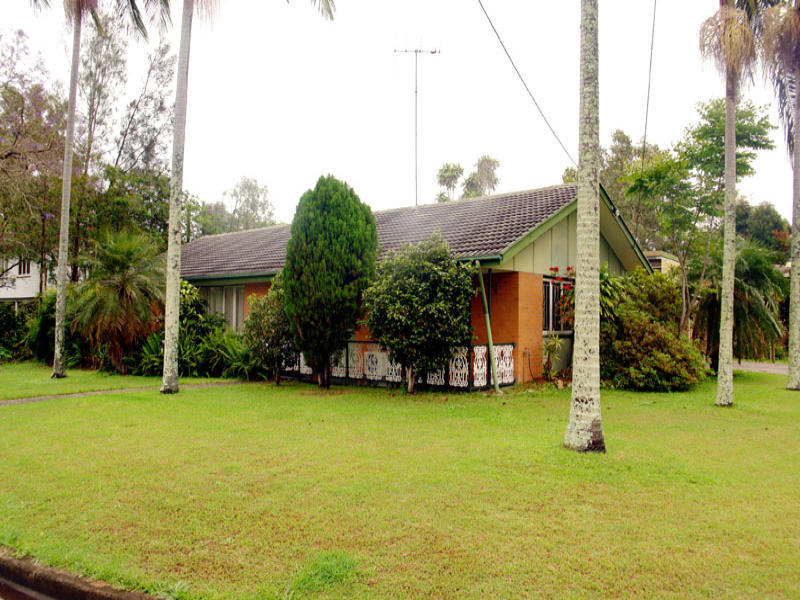 69 Akuna Street