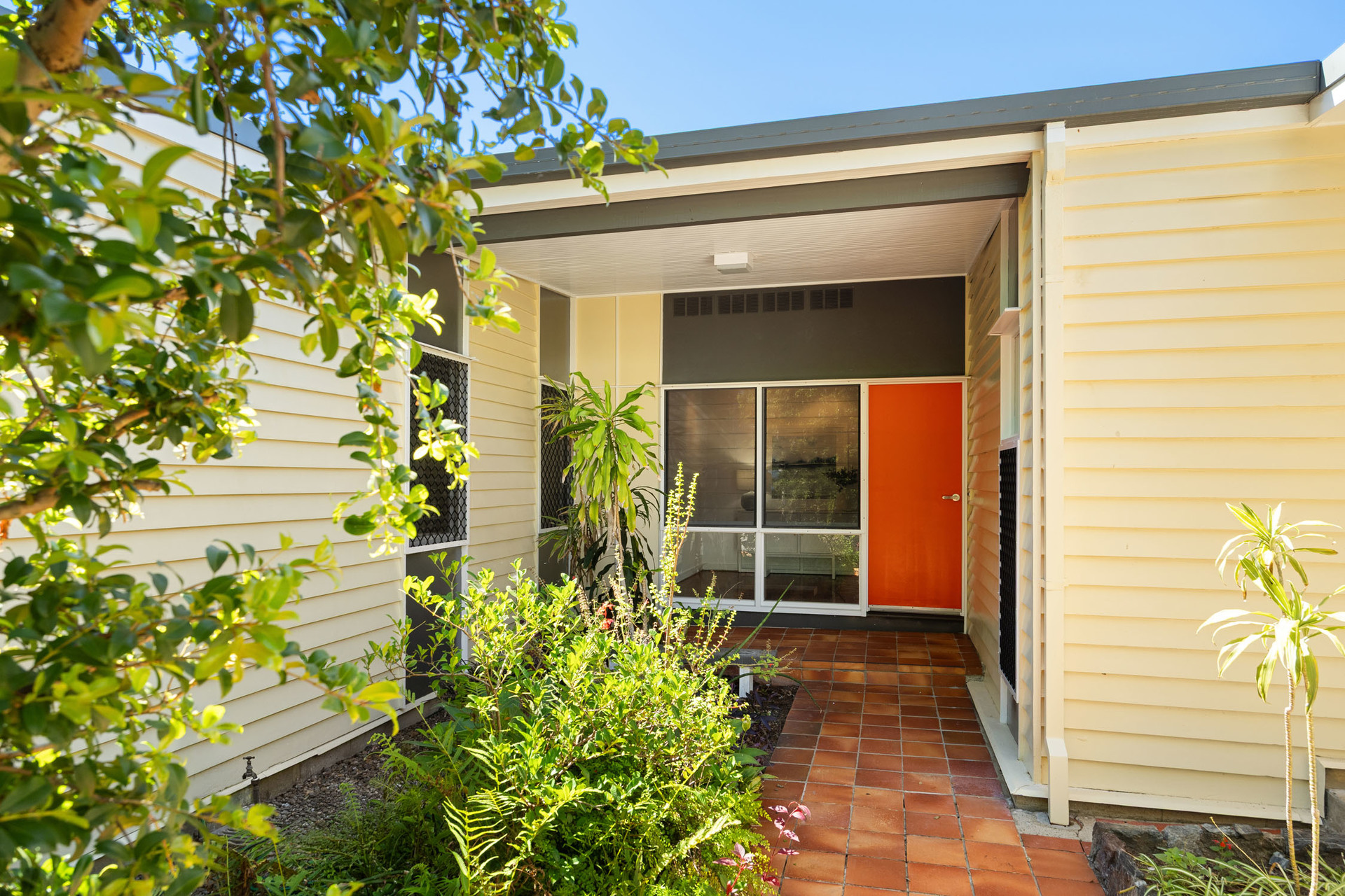 14 Euree Street