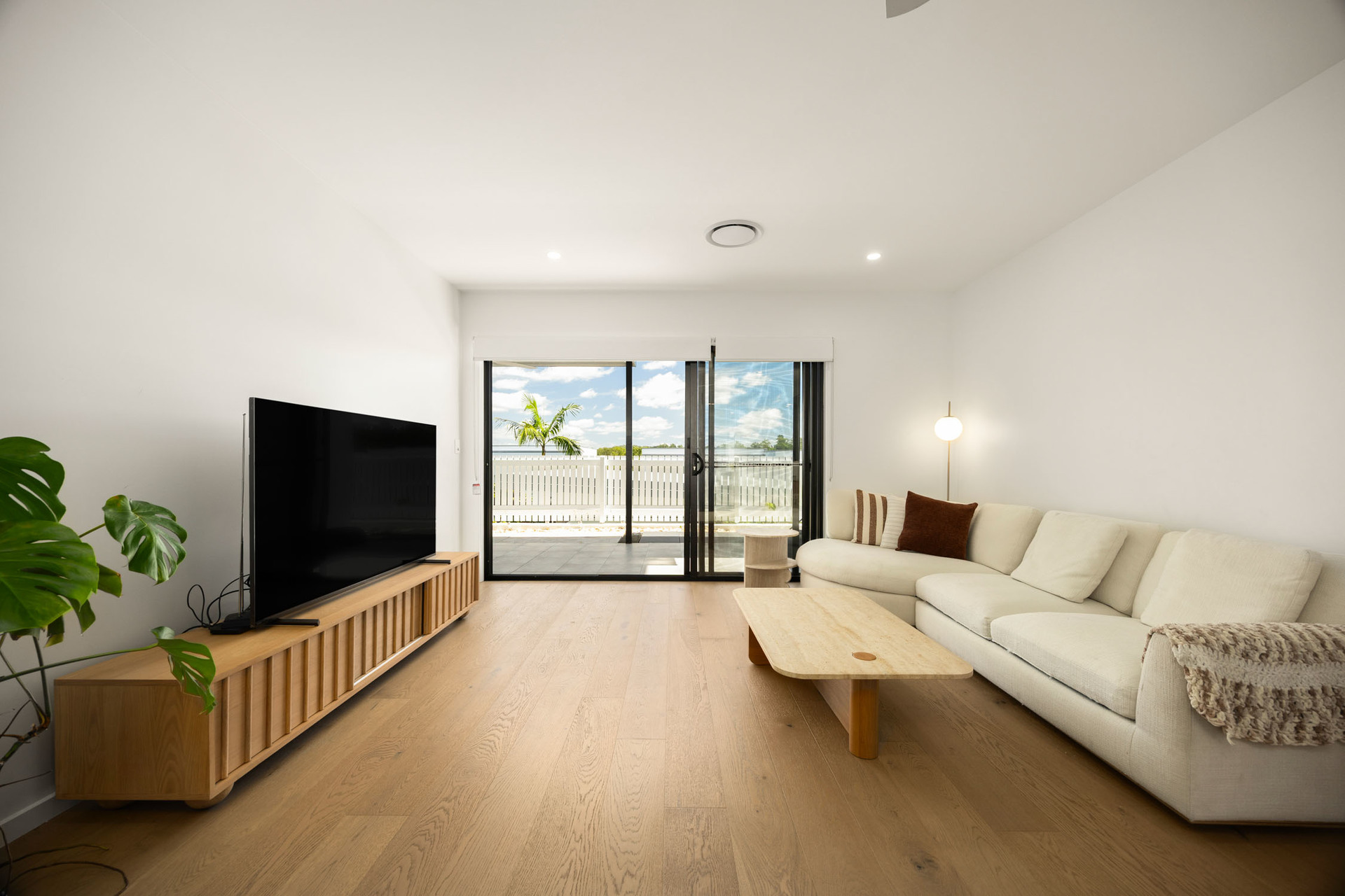 71/7 Lawrence Lyons Place