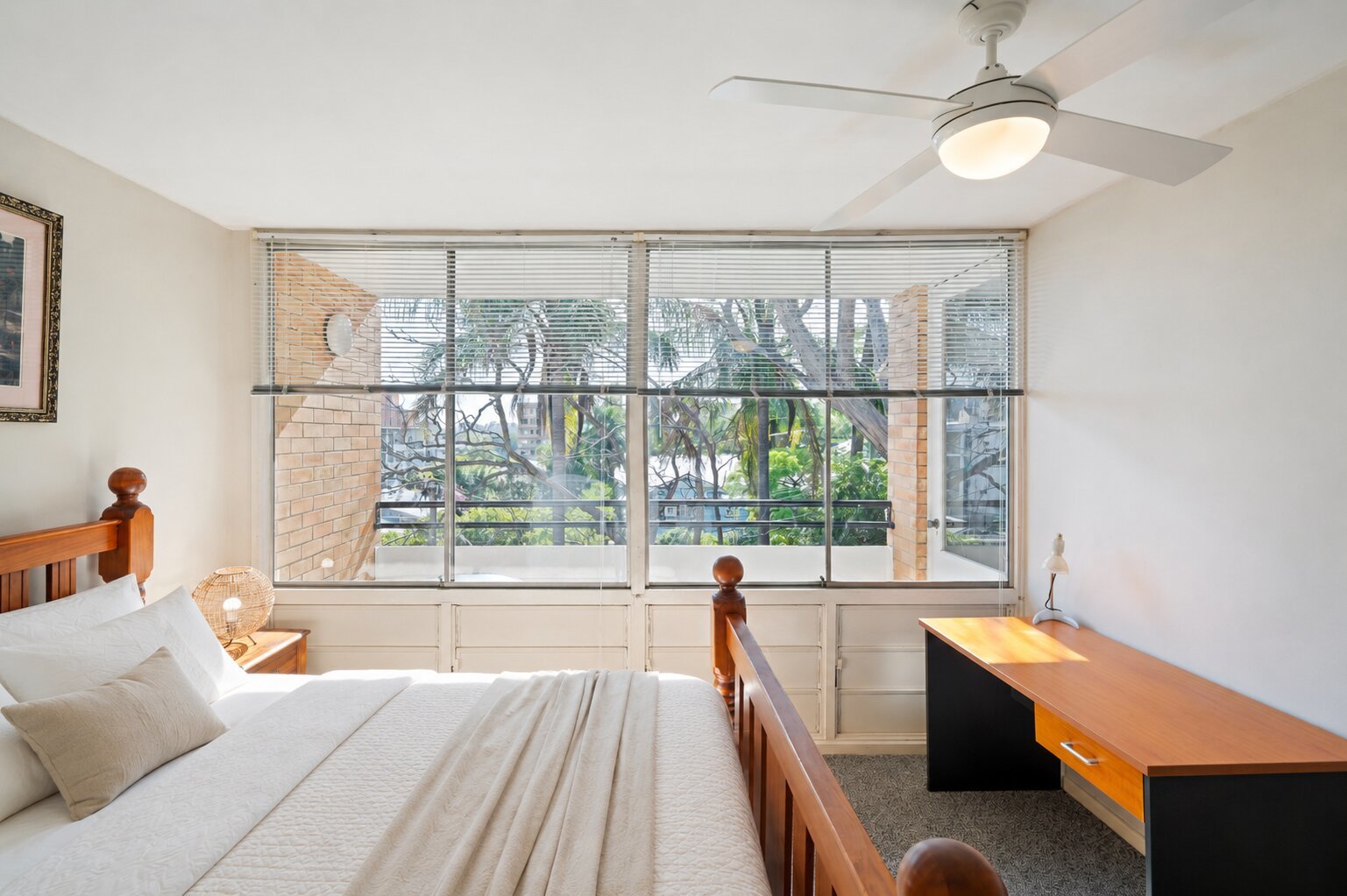 6/15 Sir Fred Schonell Drive