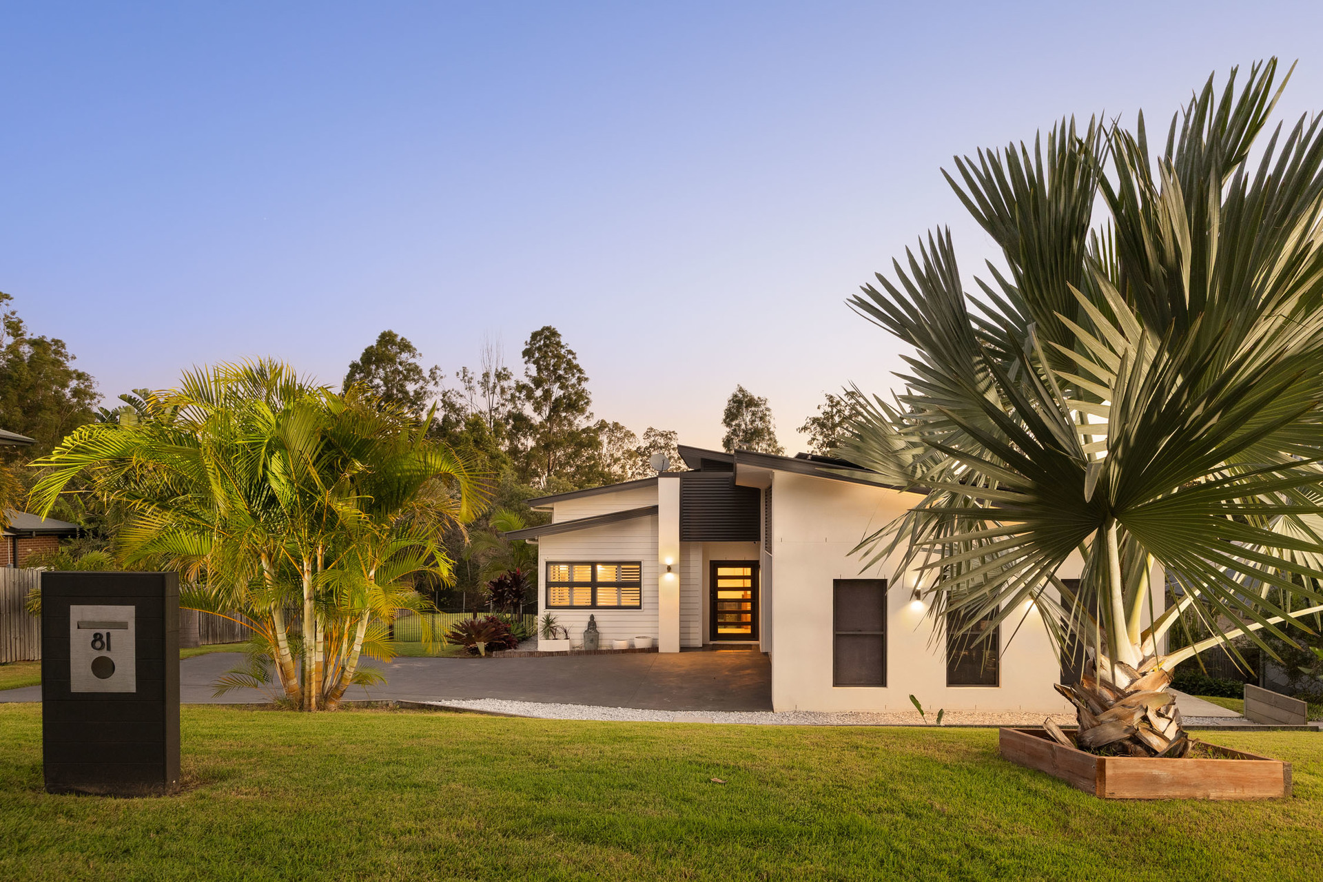 81  Honeyeater Crescent